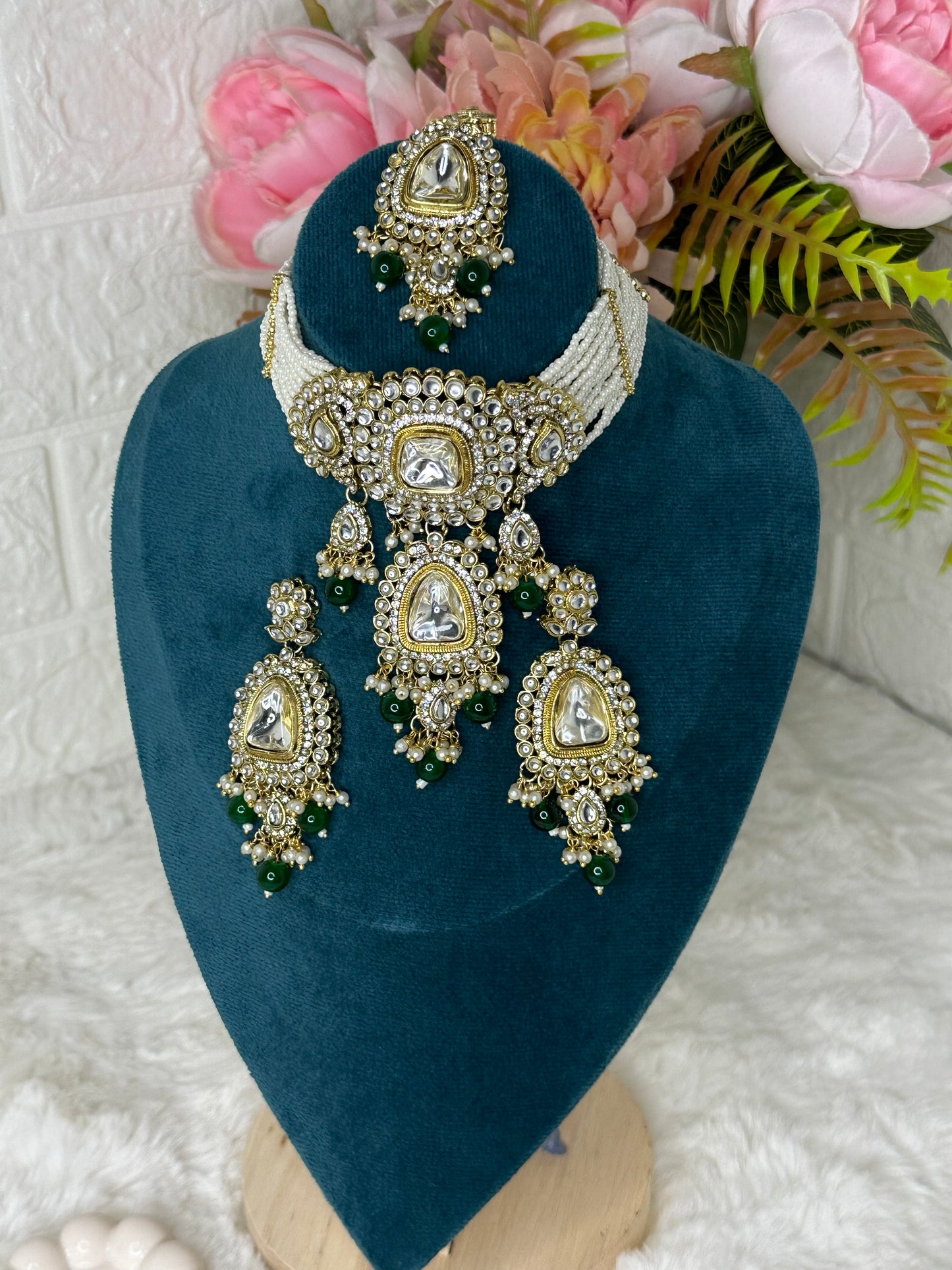 Diya kundan choker set