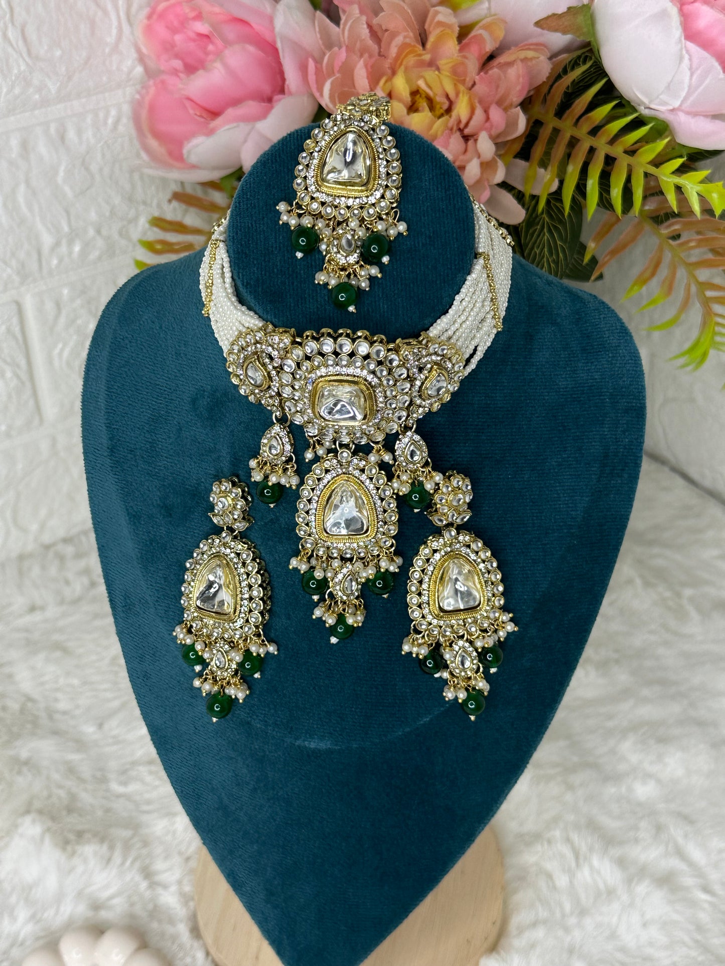 Diya kundan choker set